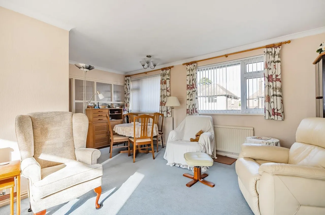 Courtlands Crescent, Banstead, SM7 2PJ, photo 5