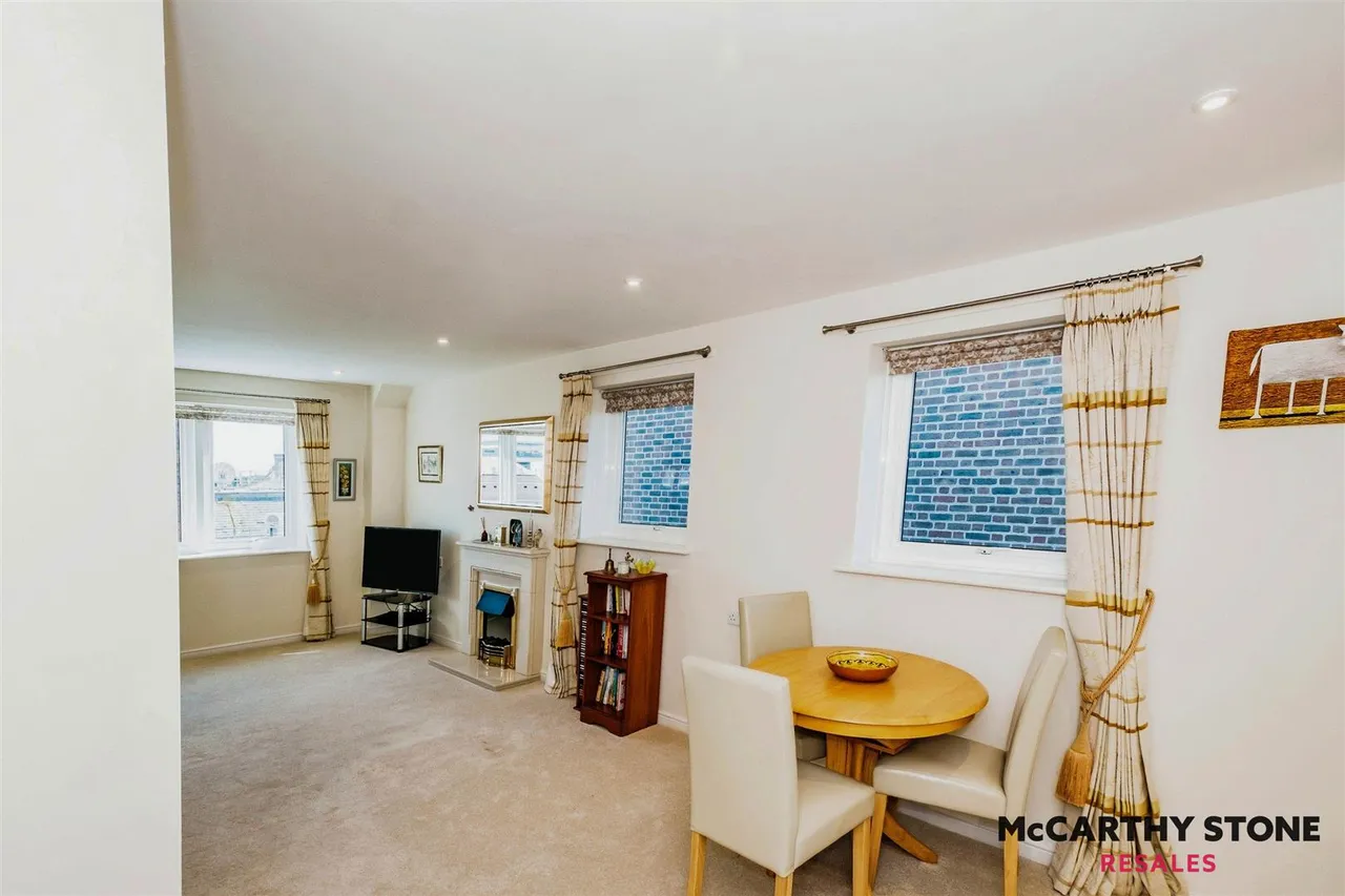 Union Place, Worthing, BN11, photo 4