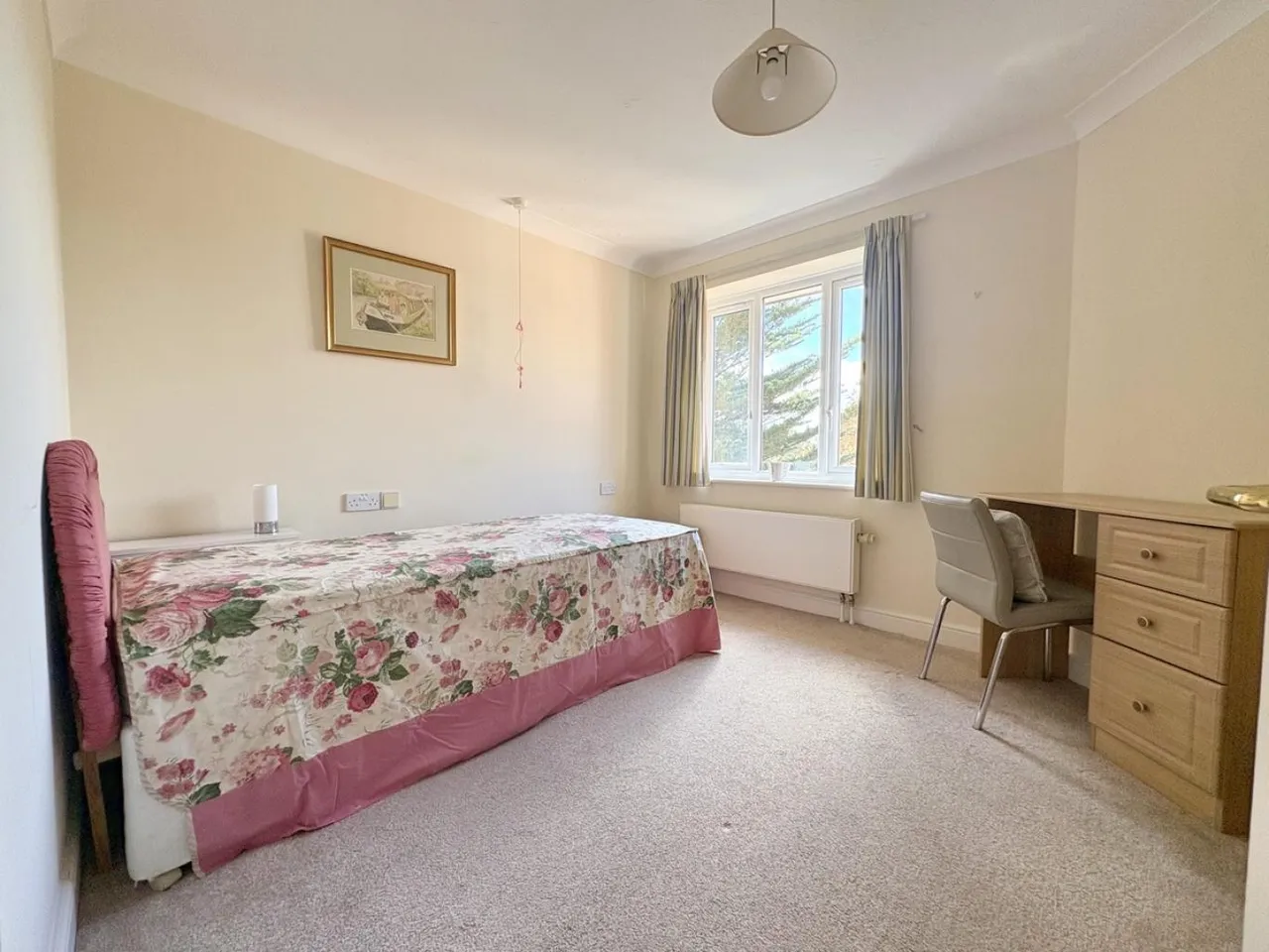 Melton Court, BH13, photo 11