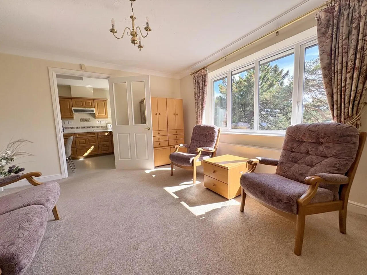 Melton Court, BH13, photo 5