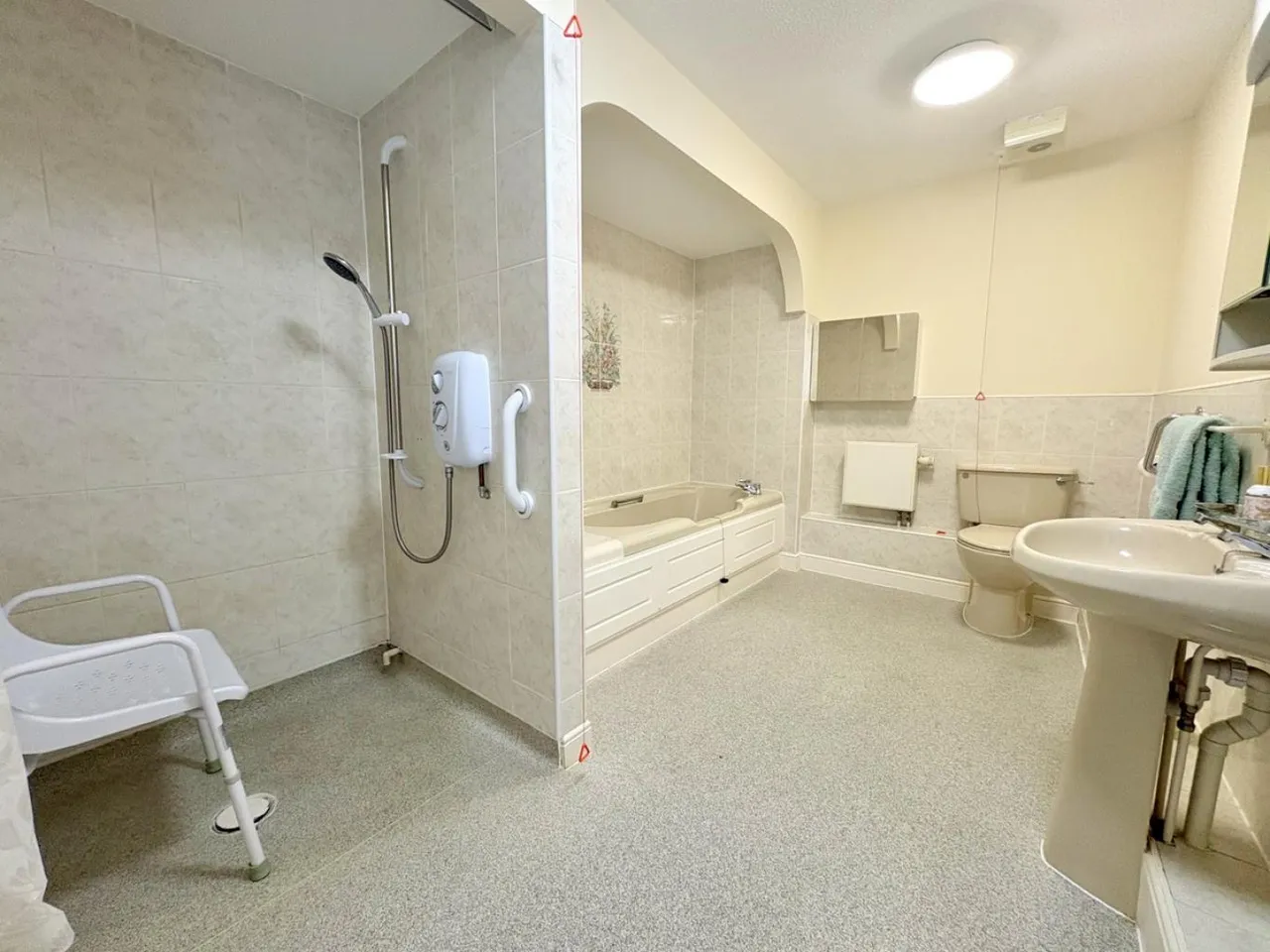 Melton Court, BH13, photo 13