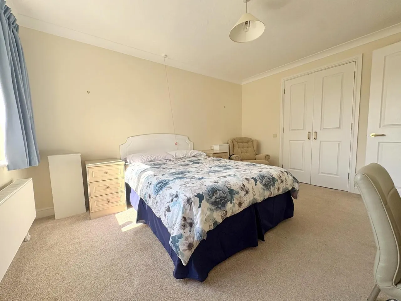 Melton Court, BH13, photo 9