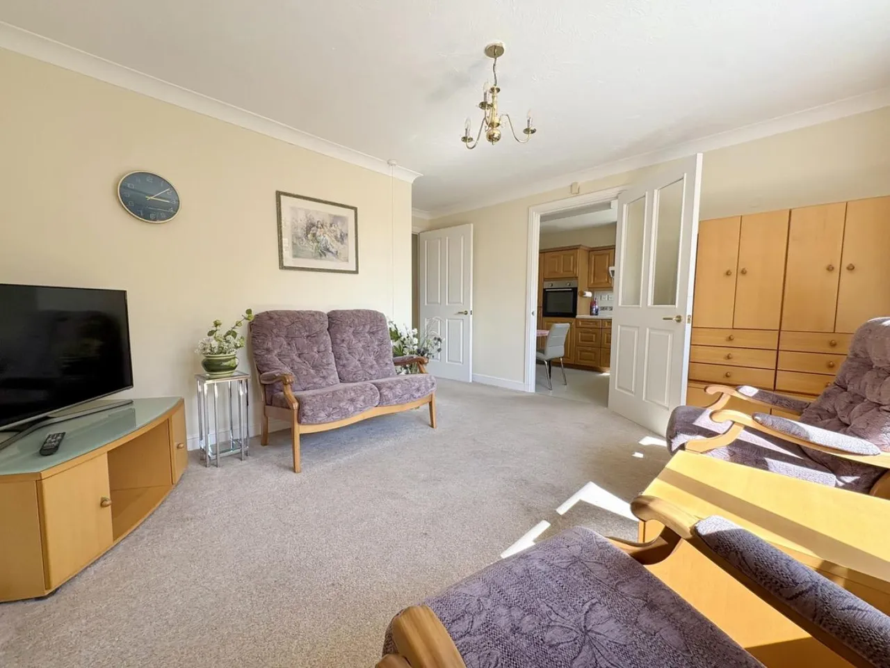 Melton Court, BH13, photo 4
