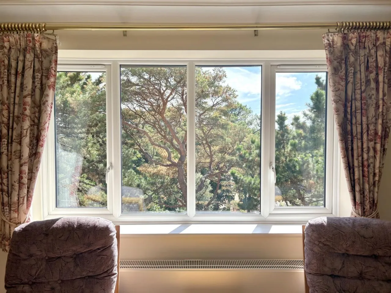 Melton Court, BH13, photo 6