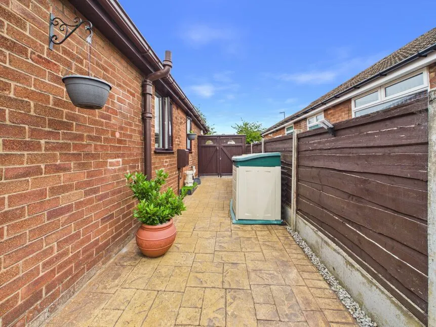 Kelson Avenue, Ashton-under-Lyne, OL7, photo 17