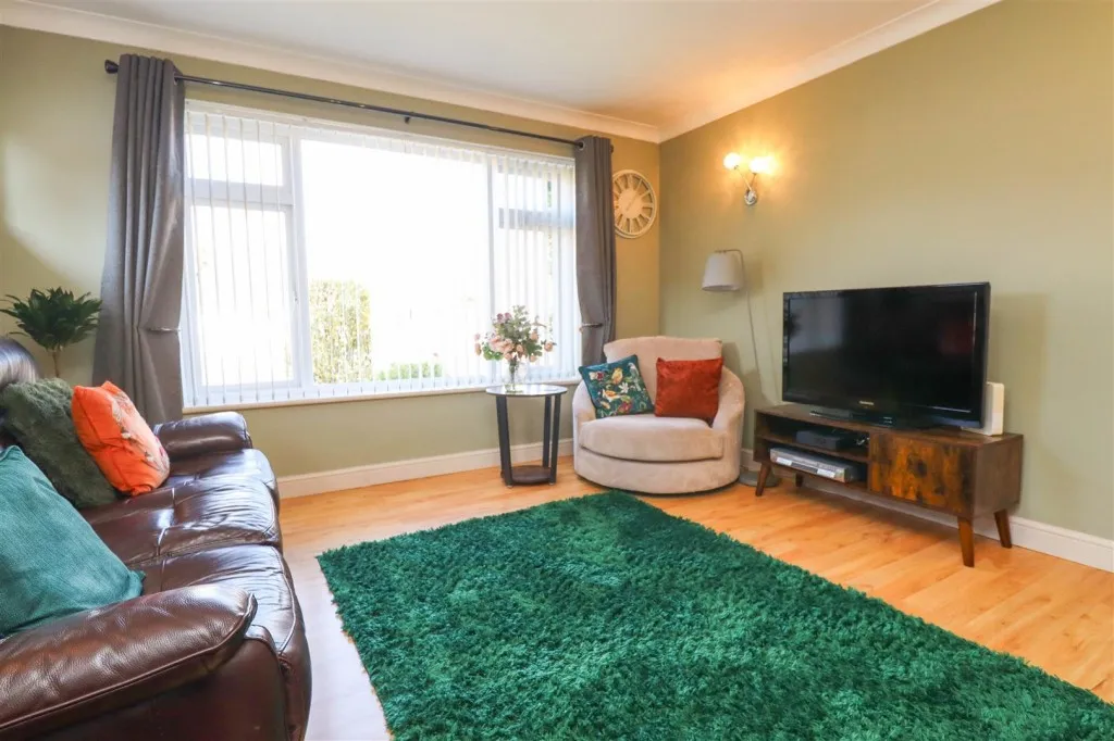 Frere Avenue, Fleet, photo 6