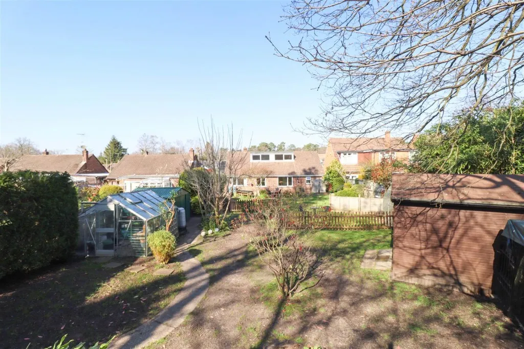 Frere Avenue, Fleet, photo 20