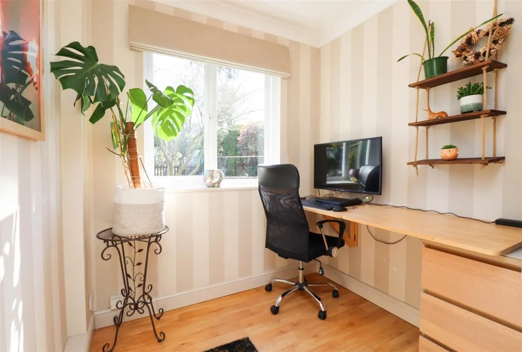 Frere Avenue, Fleet, photo 14