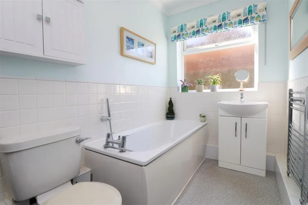 Frere Avenue, Fleet, photo 15