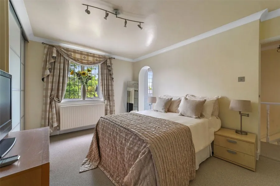 House Under Offer with 4 bedrooms in Sawbridgeworth, CM21, photo 8