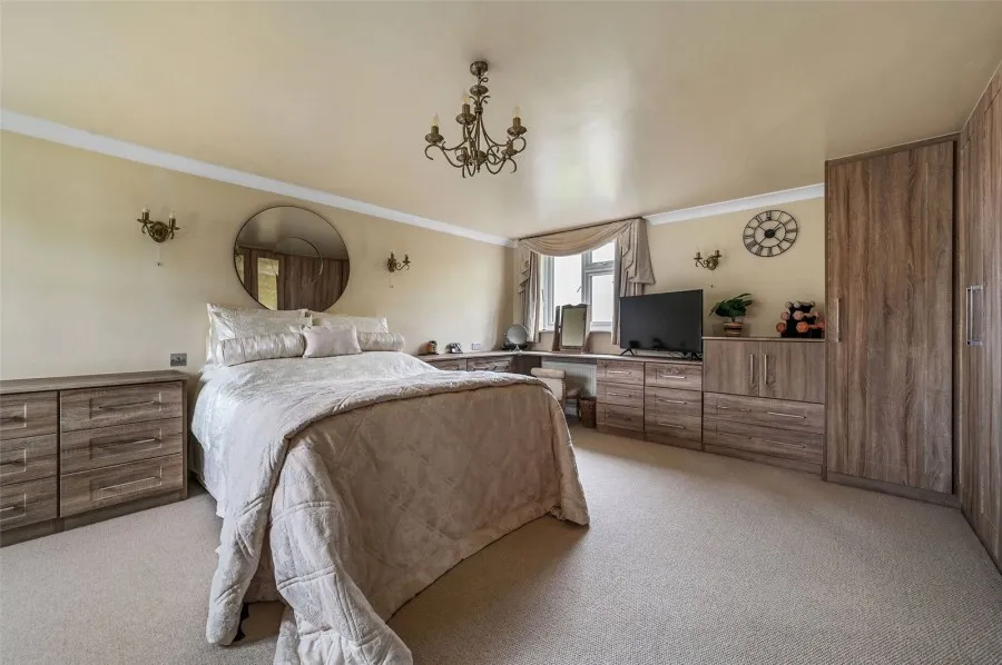 House Under Offer with 4 bedrooms in Sawbridgeworth, CM21, photo 7