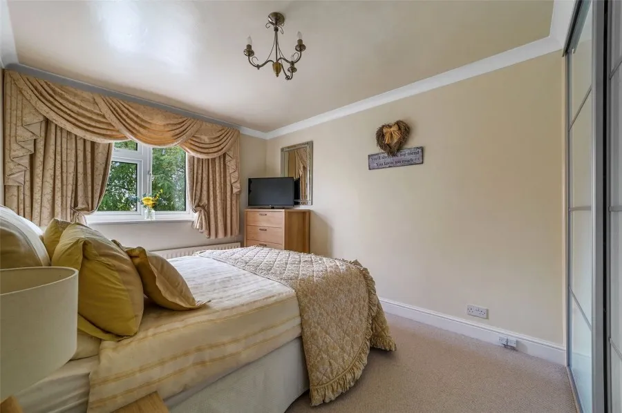 House Under Offer with 4 bedrooms in Sawbridgeworth, CM21, photo 23