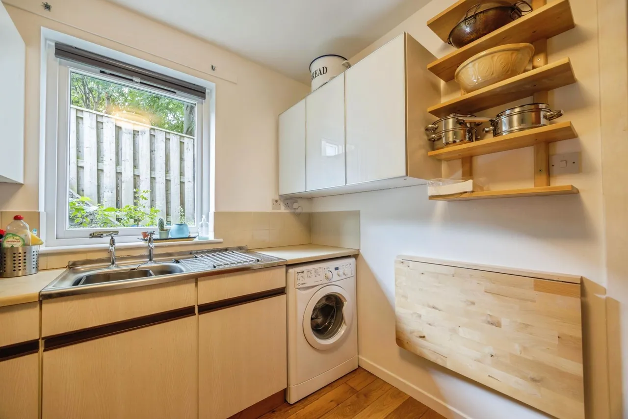 Bridgegate Court, Peebles, EH45, photo 5