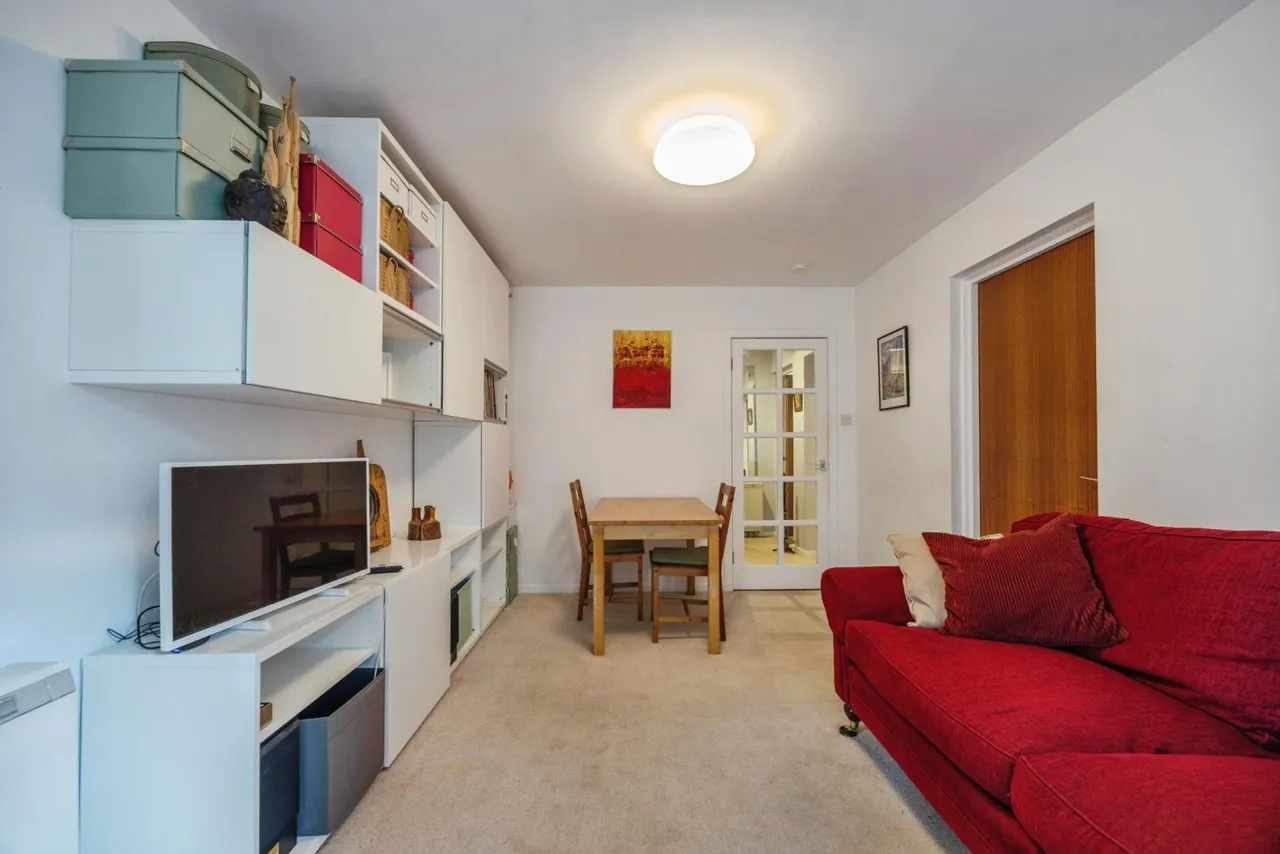 Bridgegate Court, Peebles, EH45, photo 4