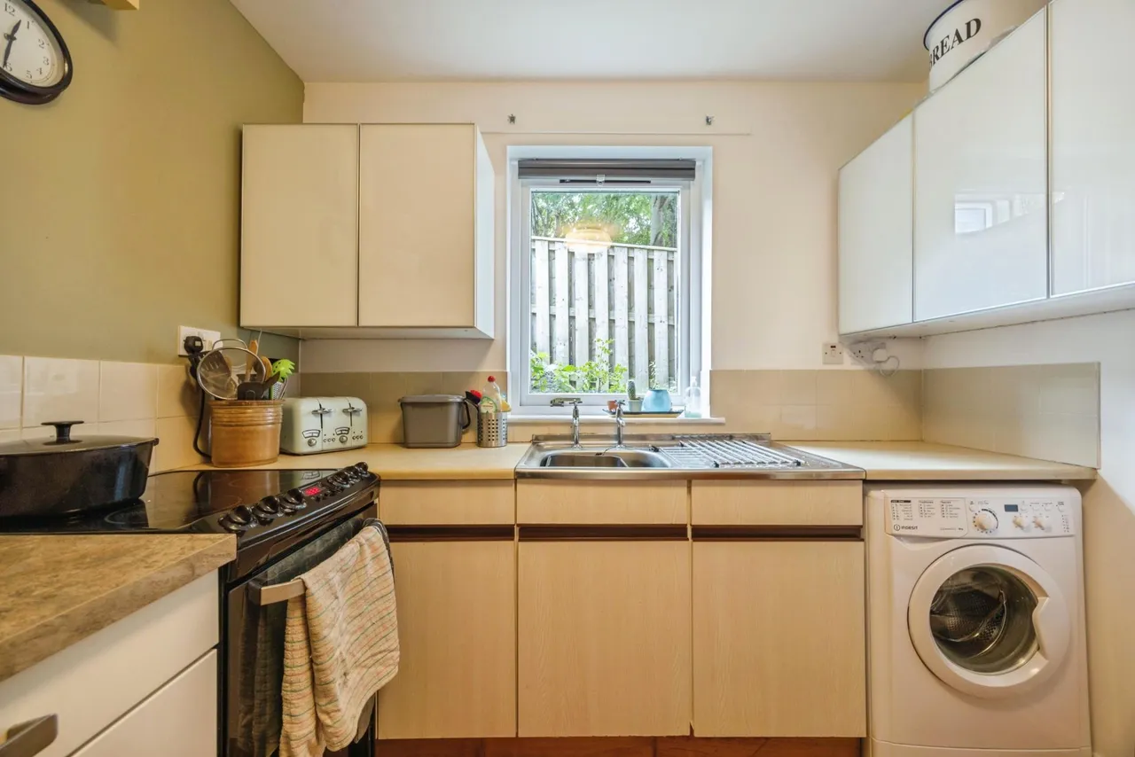 Bridgegate Court, Peebles, EH45, photo 6