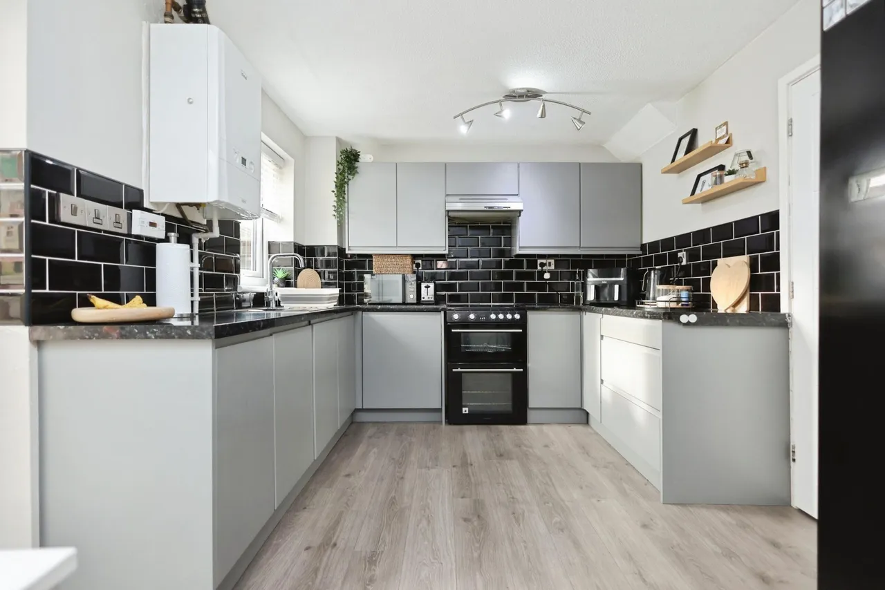 Newcastle Close, Worcester, WR5, photo 5