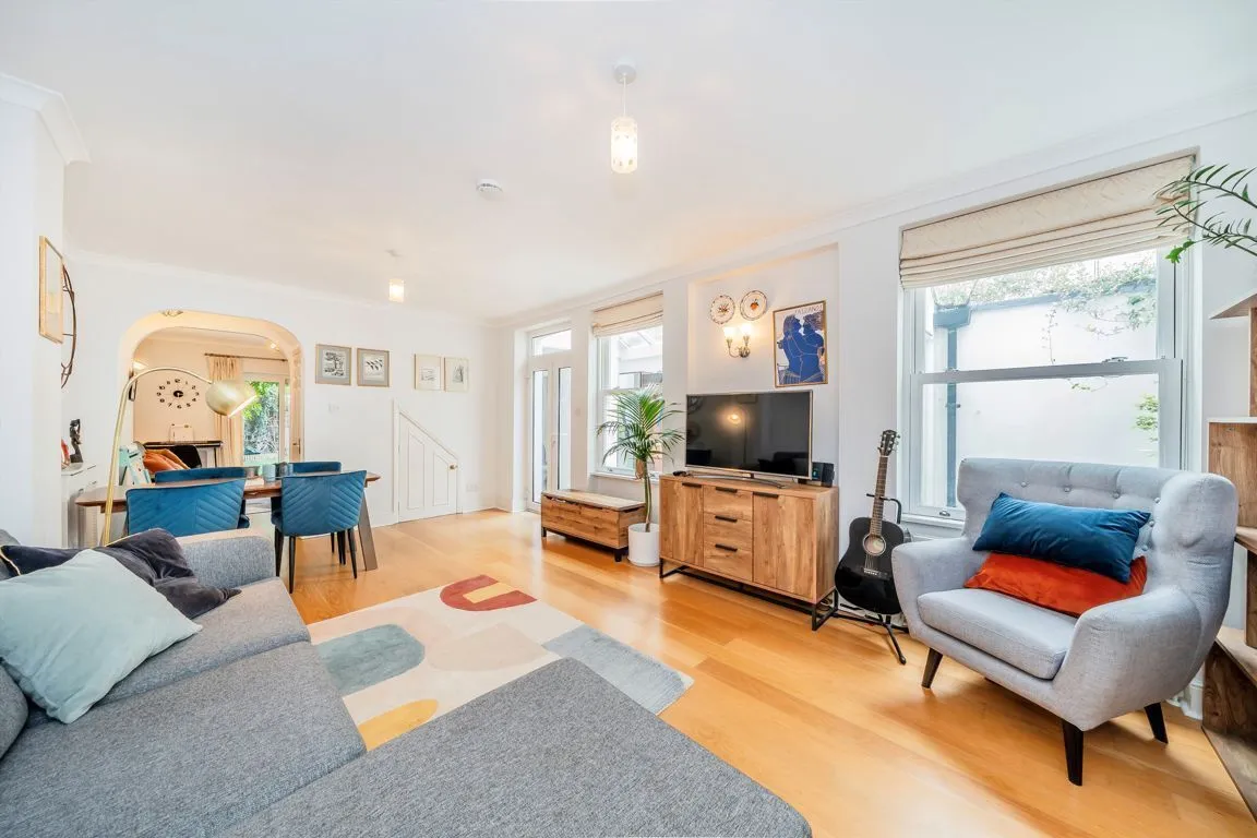 Berrymede Road, W4, photo 2