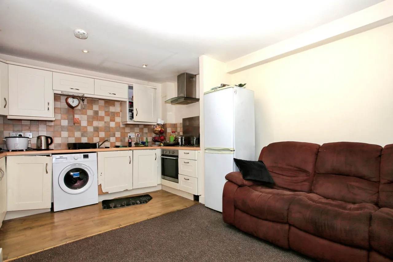 2 Oundle Road, Peterborough, photo 11