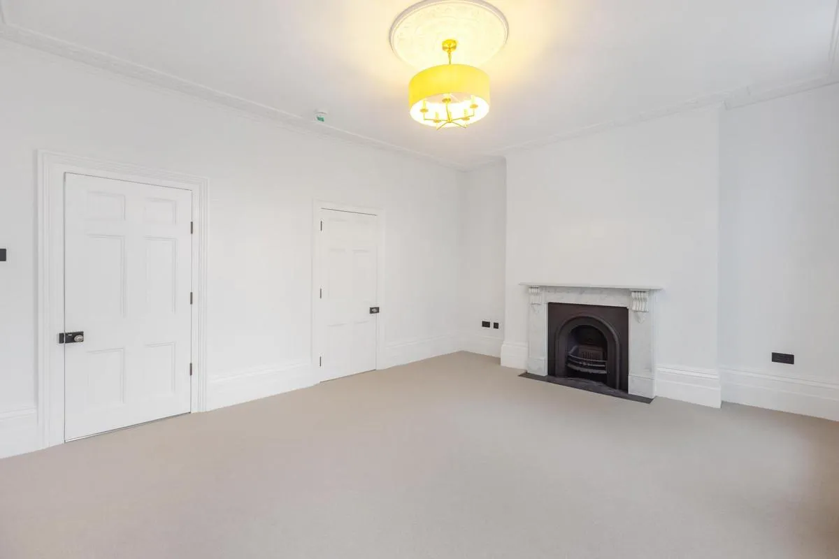 Chiswick Lane South, London, W4, photo 15
