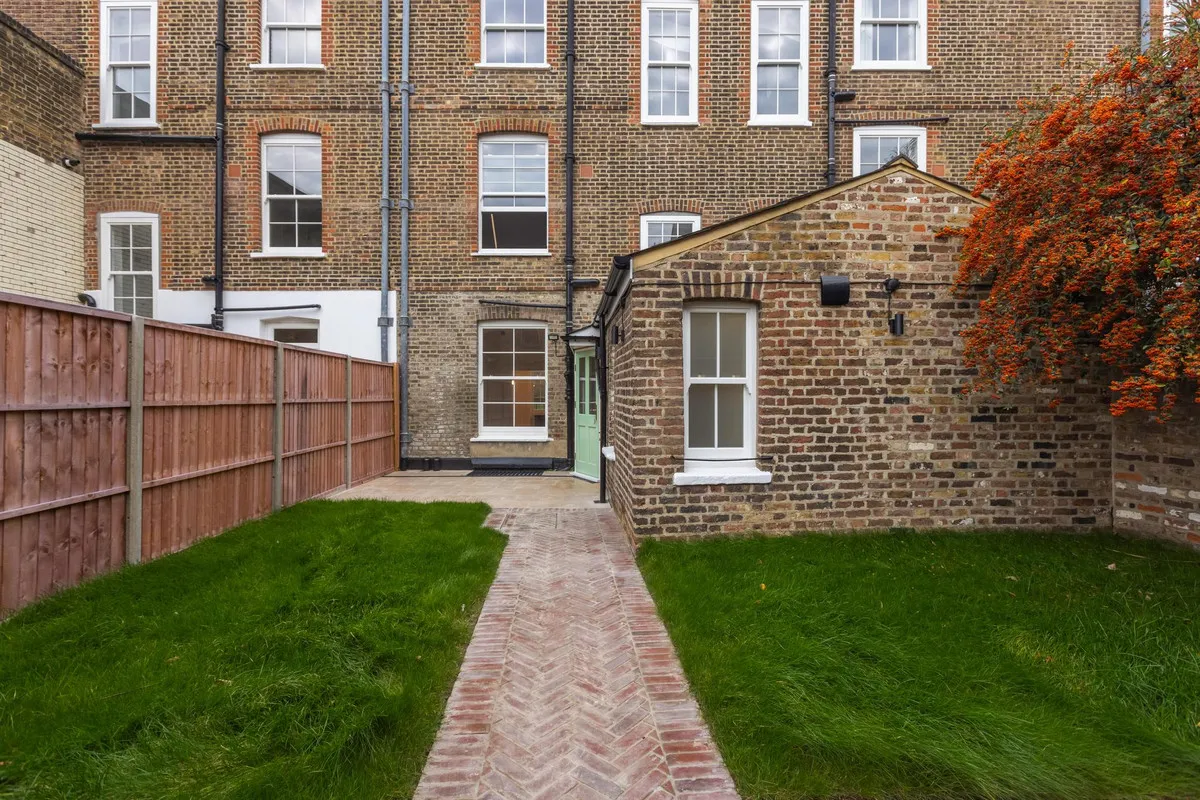 Chiswick Lane South, London, W4, photo 7