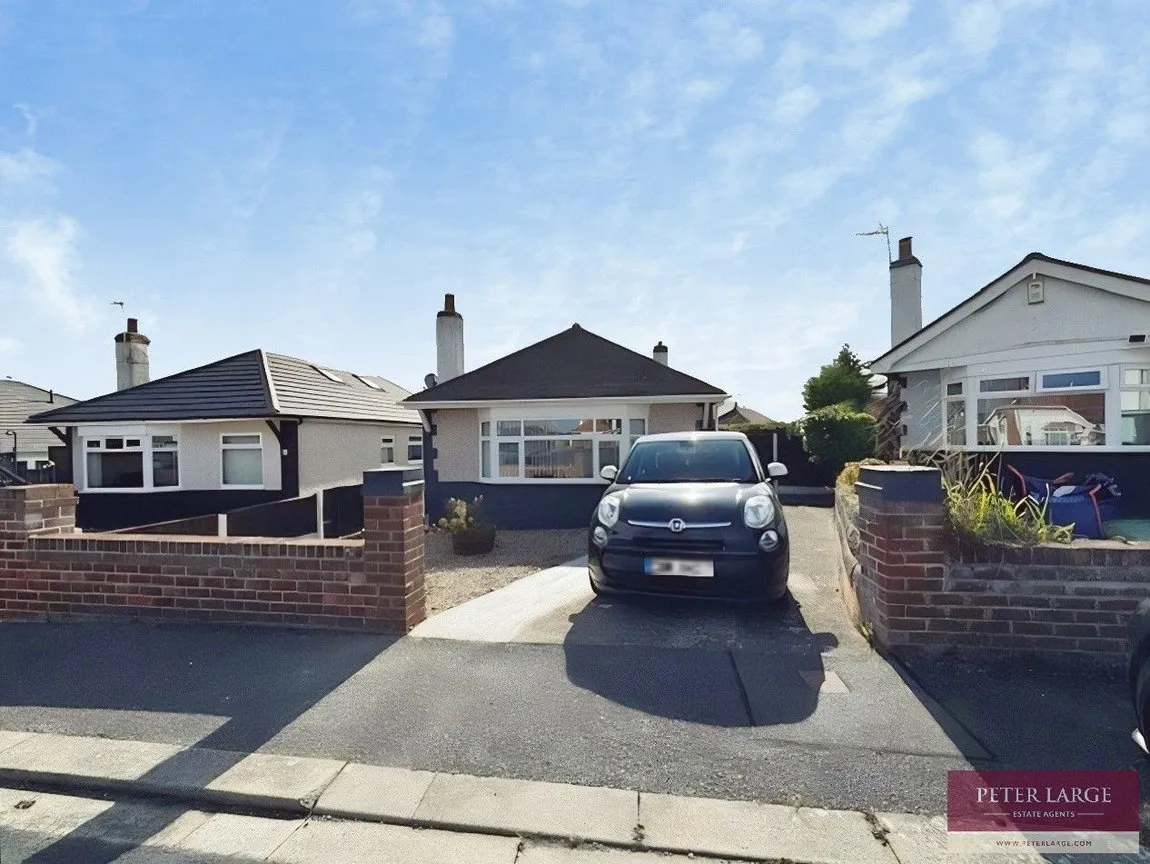 Dorchester Close, Rhyl, Denbighshire, LL18 4TF, photo 17