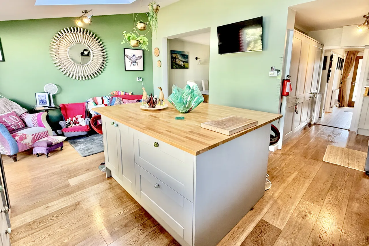 Christchurch Road, Kingston, BH24, photo 7