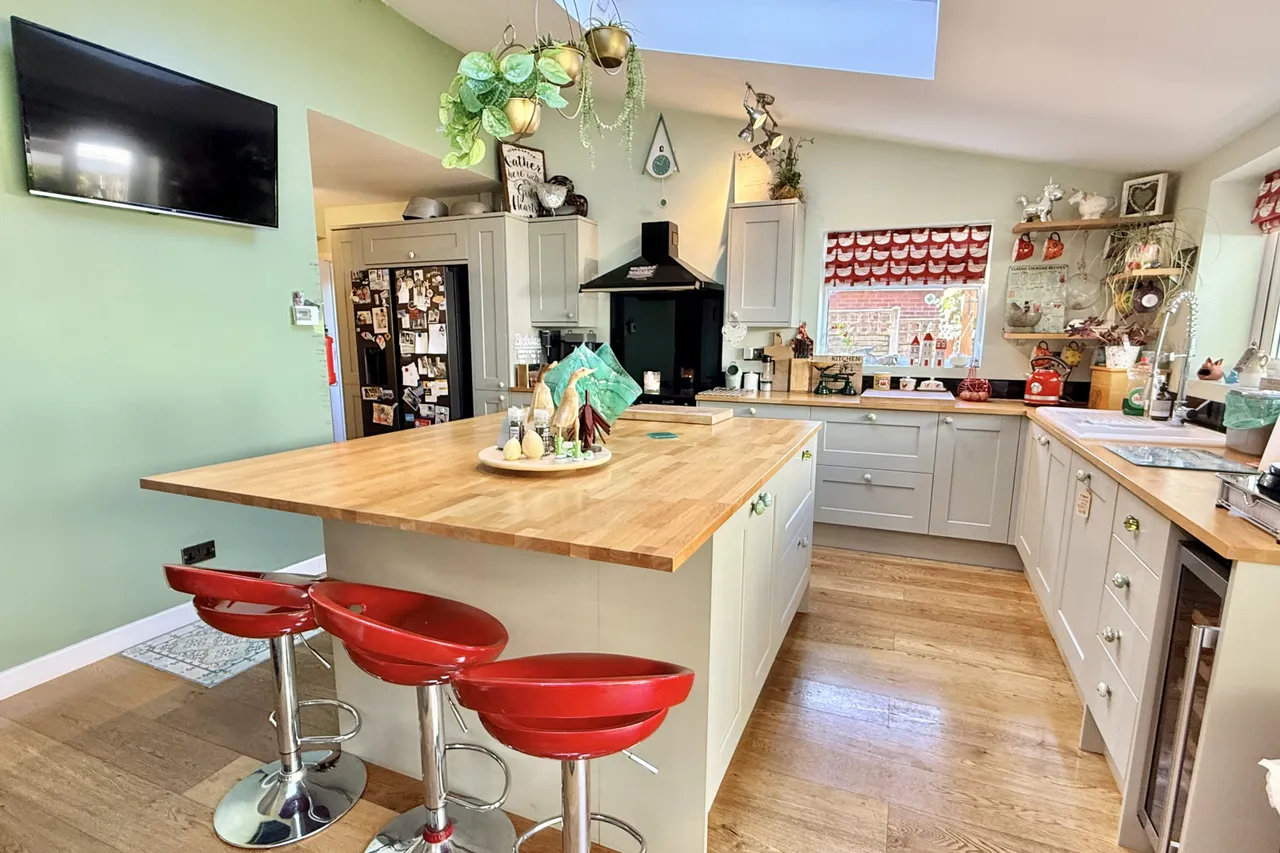 Christchurch Road, Kingston, BH24, photo 6