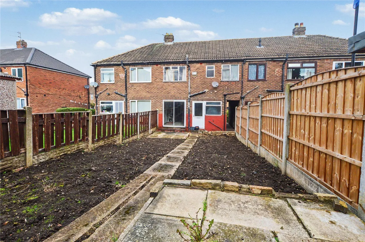 Haigh Gardens, Rothwell, LS26, photo 10