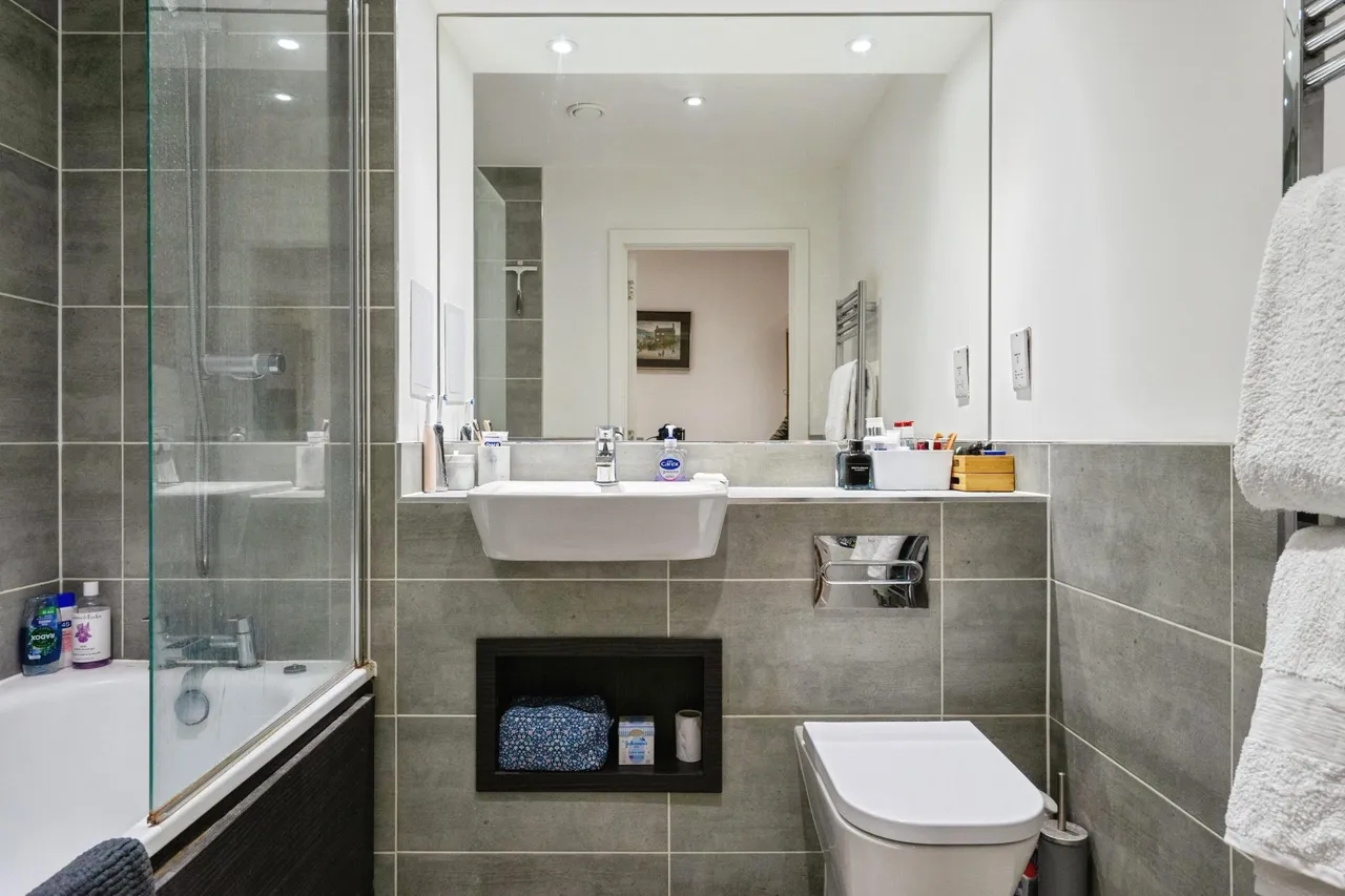 Highland Street, London, E15, photo 13