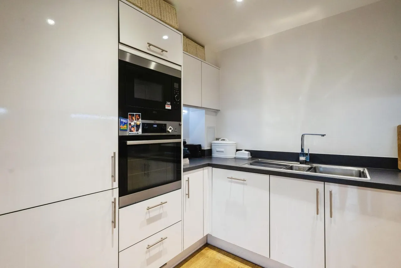Highland Street, London, E15, photo 5