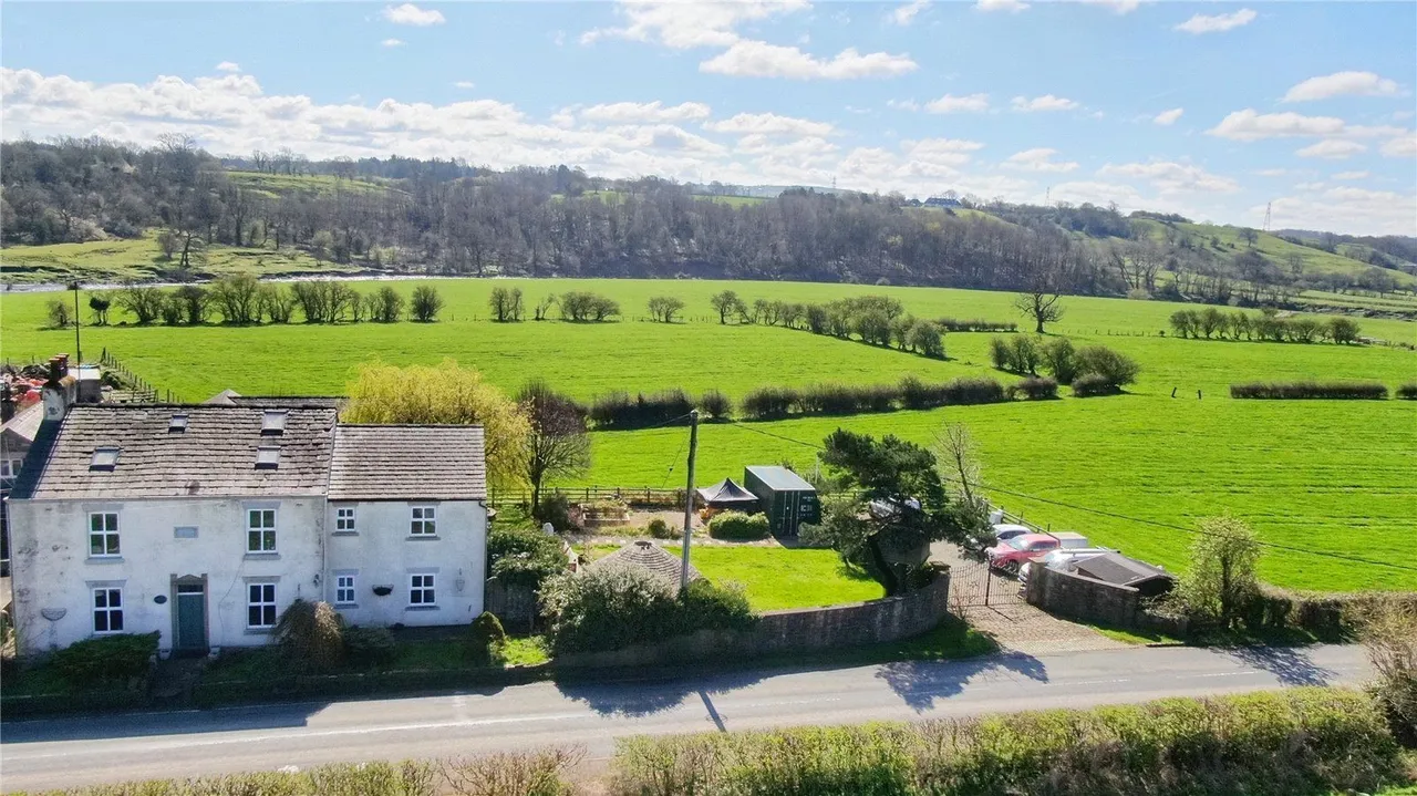 5 bed house for sale, Blackburn Road, Ribchester, PR3
