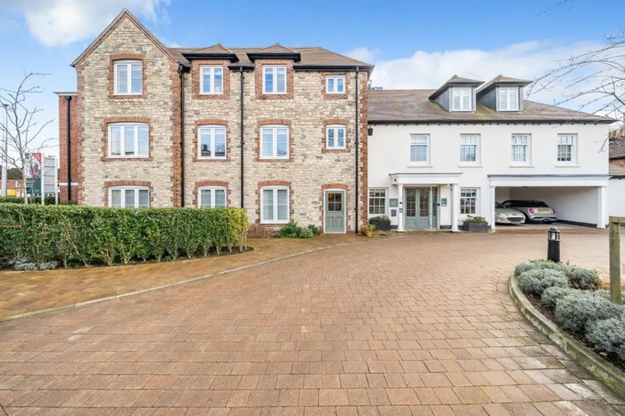 Bepton Road, GU29, photo 13