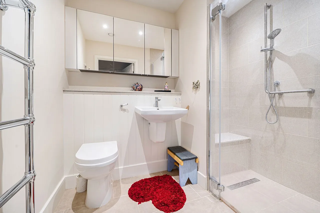 Bepton Road, GU29, photo 10