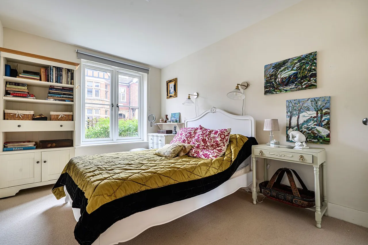 Bepton Road, GU29, photo 8