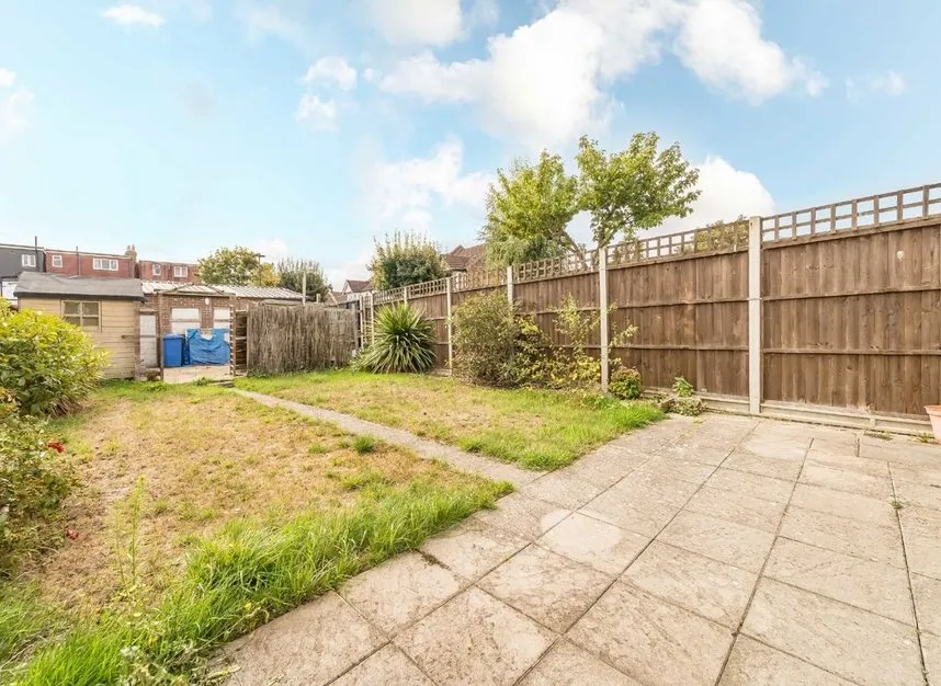 Strathyre Avenue, Norbury, SW16, photo 8