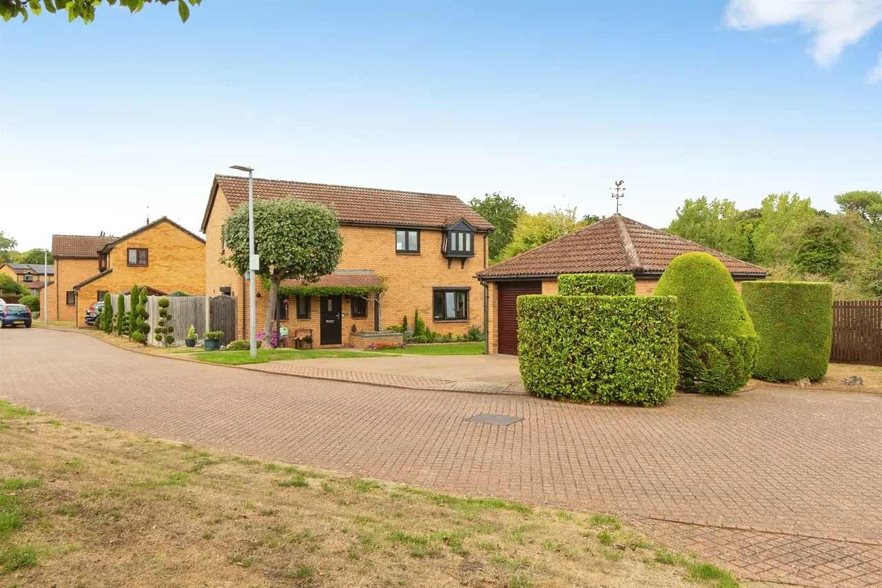 4 bed house for sale, Goddard End, Stevenage, SG2