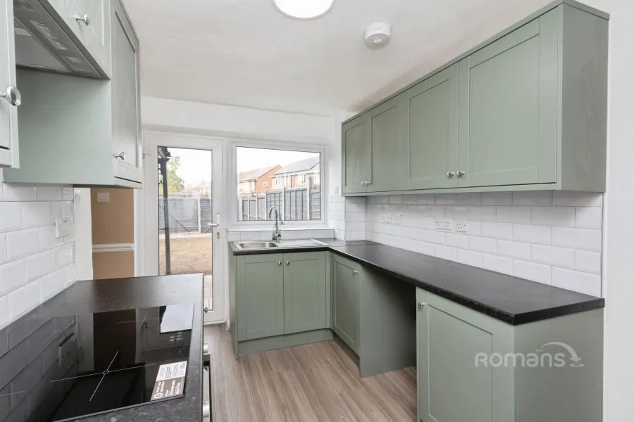 Berrybank, College Town, GU47, photo 4