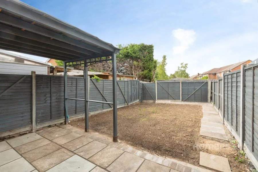 Berrybank, College Town, GU47, photo 13