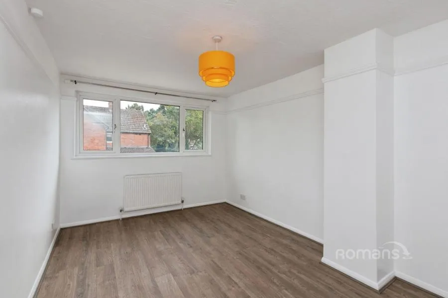 Berrybank, College Town, GU47, photo 8