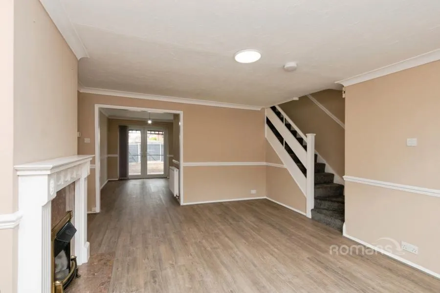 Berrybank, College Town, GU47, photo 5