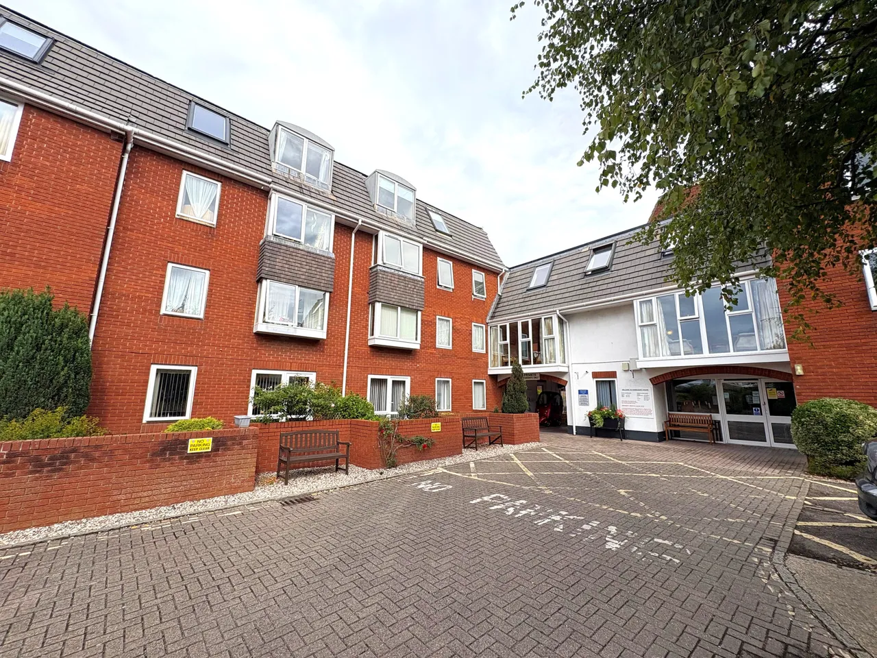 1 bed flat to rent — Homecourt House,Exeter City Centre