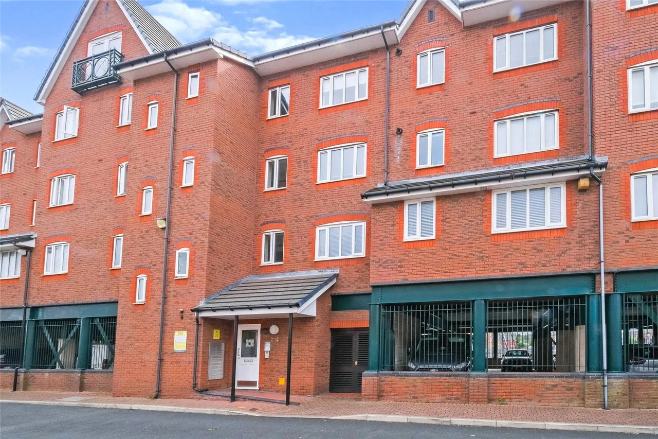 4 bed property for sale, South Ferry Quay, Liverpool, L3