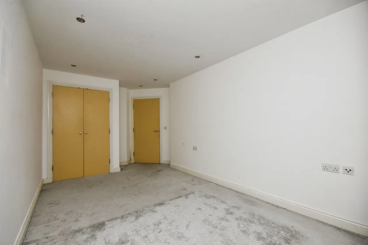 Gillian Crescent, Romford, RM2, photo 9