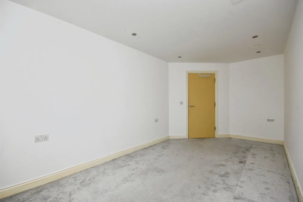 Gillian Crescent, Romford, RM2, photo 7