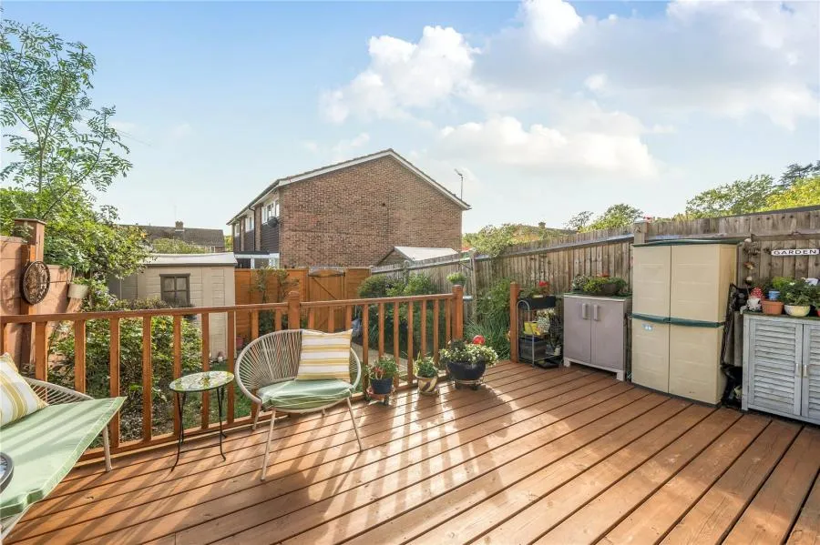 Lansdown Close, Woking, GU21, photo 3