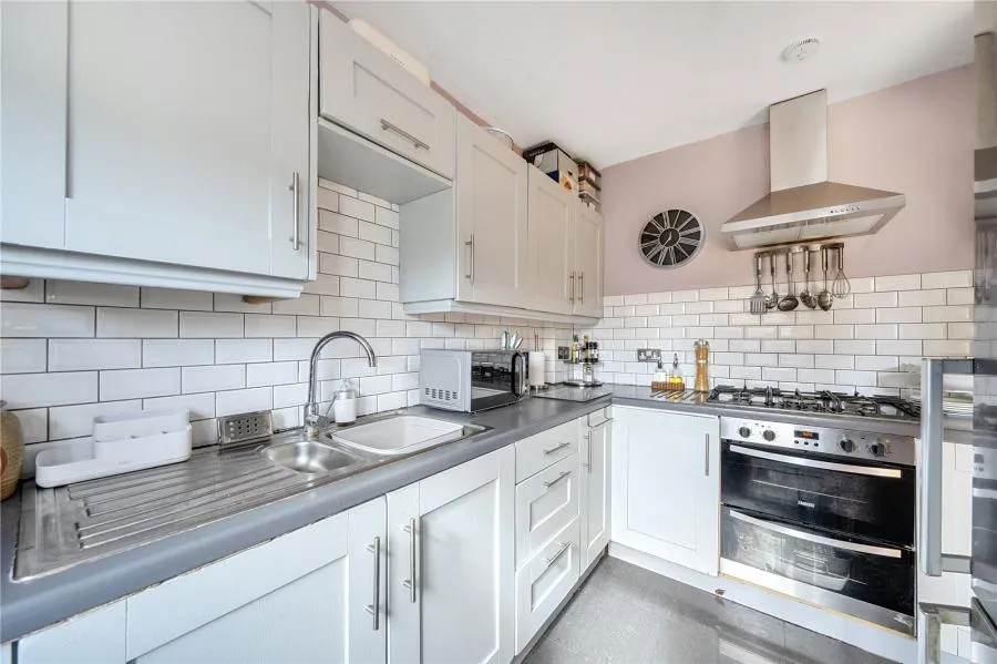Lansdown Close, Woking, GU21, photo 12