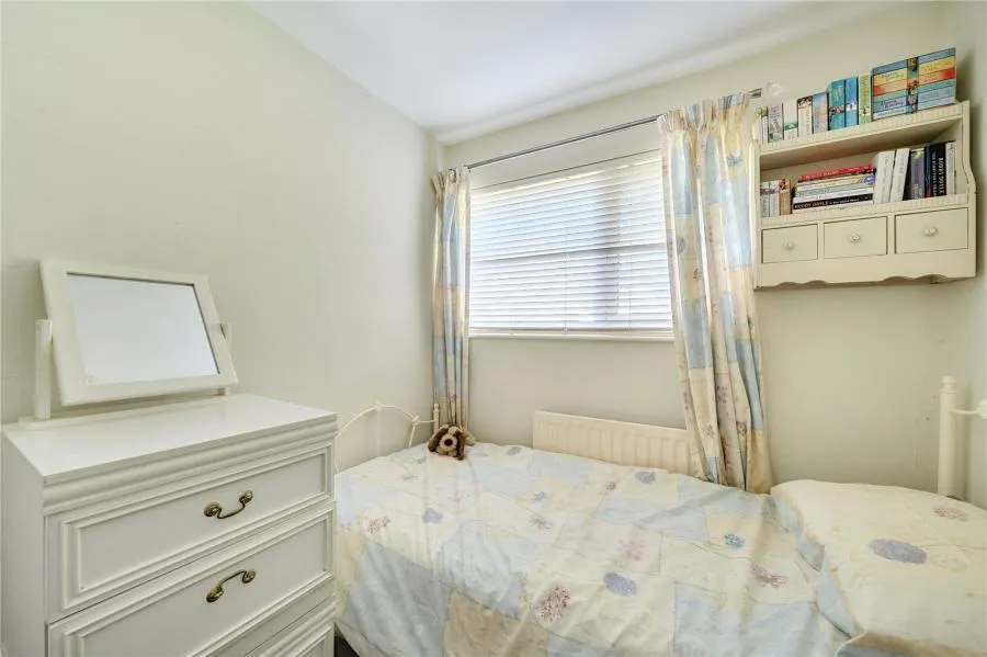 Lansdown Close, Woking, GU21, photo 19