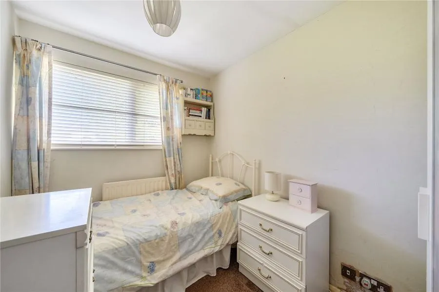 Lansdown Close, Woking, GU21, photo 8