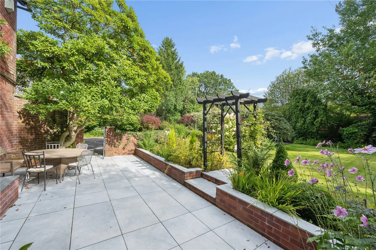 Higham Road, Padiham, photo 38