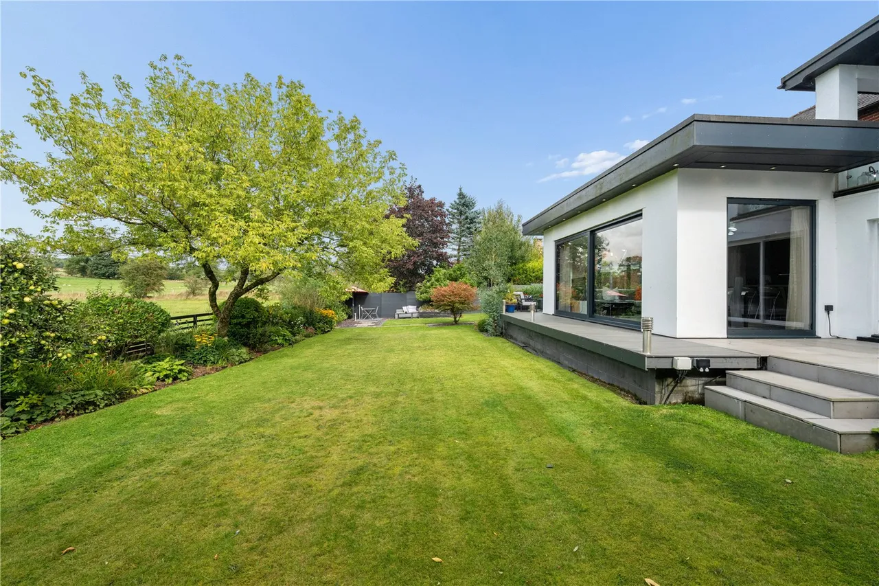 Higham Road, Padiham, photo 37